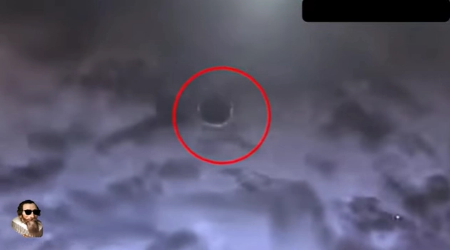 The Top 10 Military UFO Sightings That Remain Unexplained The Top 10 Military UFO Sightings That Remain Unexplained